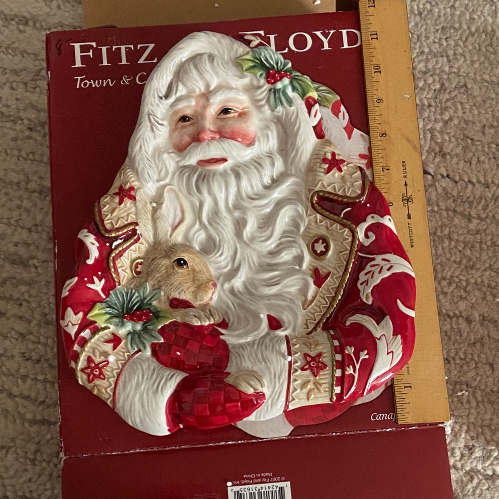 Fitz and Floyd Red, White and Gold Santa Canape plate with Bunny